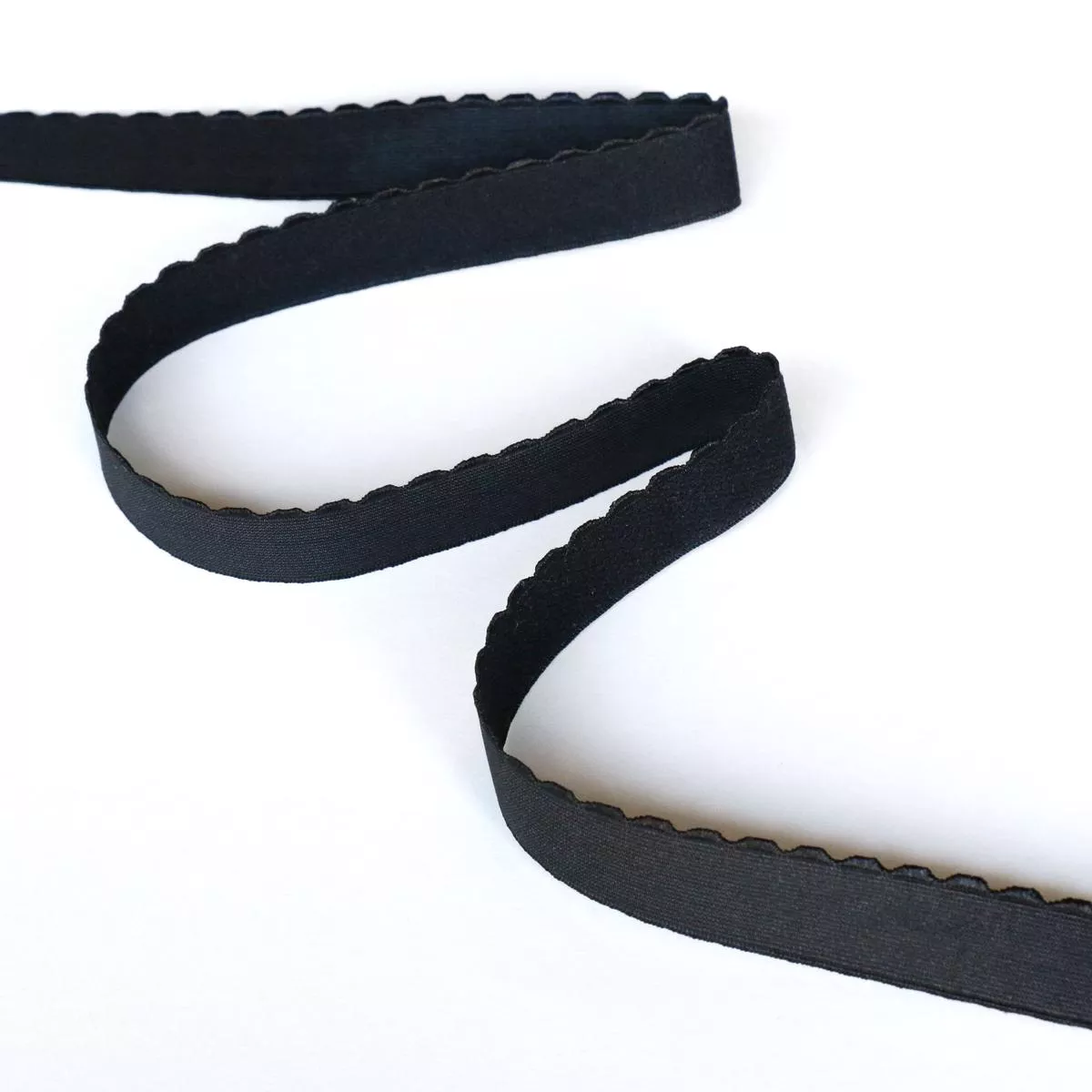 *Scalloped Elastic – Black