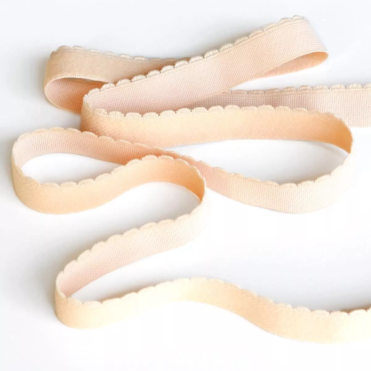 *Scalloped Elastic – Nude
